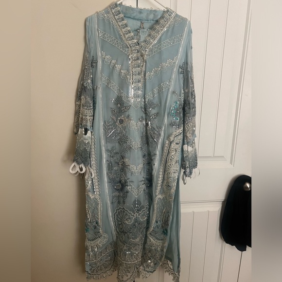 Pakistan Nureh Dress - Picture 5 of 12